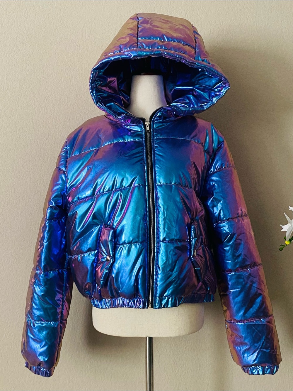 NWT Forever 21 Metallic Puffer Jacket - Picture 4 of 9